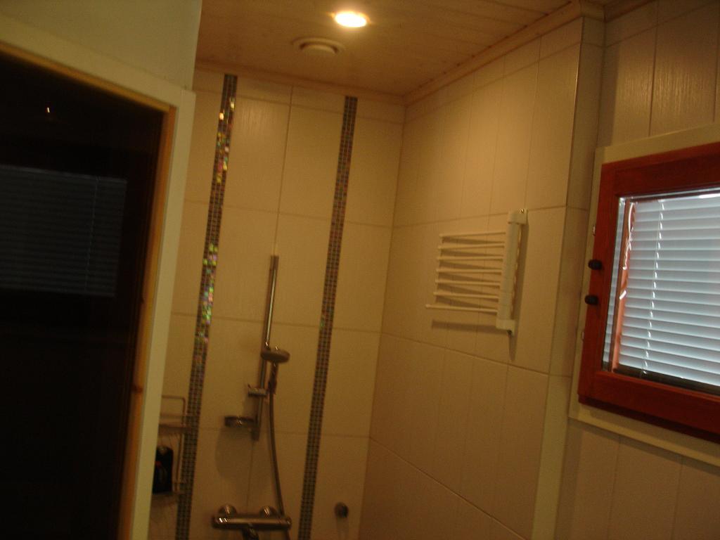 Aamuruskon Ukkola Cottage Sirkkakoski Quarto foto